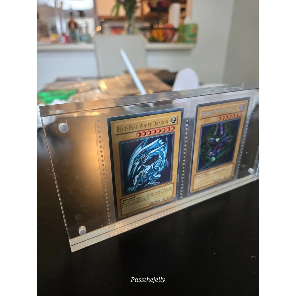 Vtg Yu-Gi-Oh Blue-Eyes White Dragon Dark Magician Card With Acrylic Frame Case